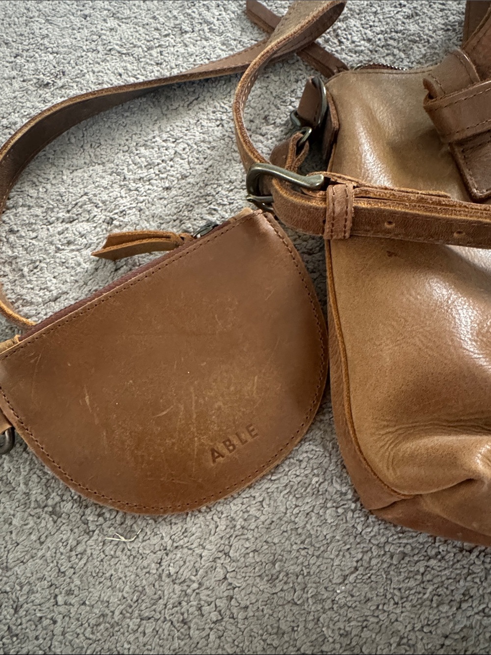 ABLE Leather Set - Picture 2 of 9